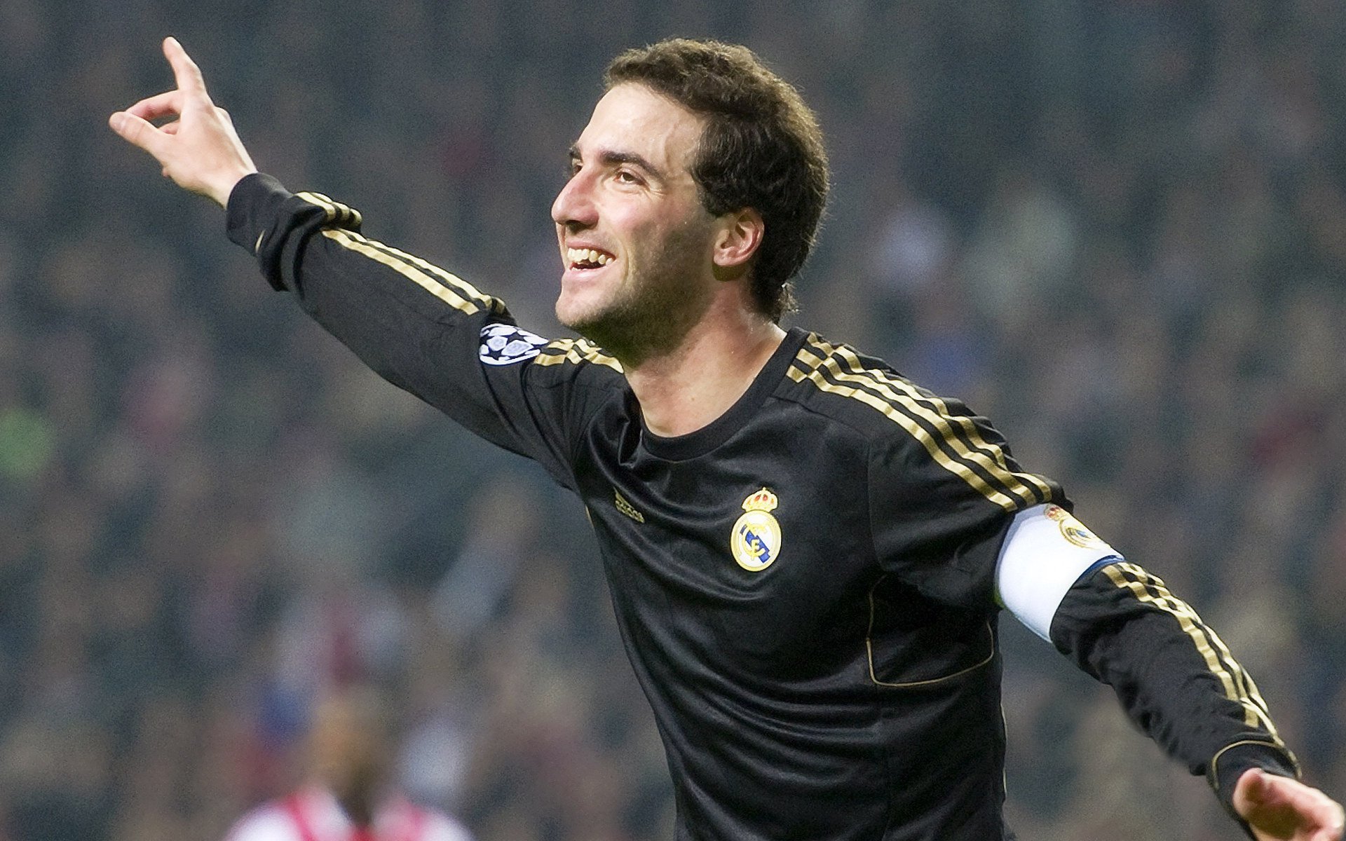 窒息感蔓延！节奏大师英格拉姆令灰熊全面压制湖人