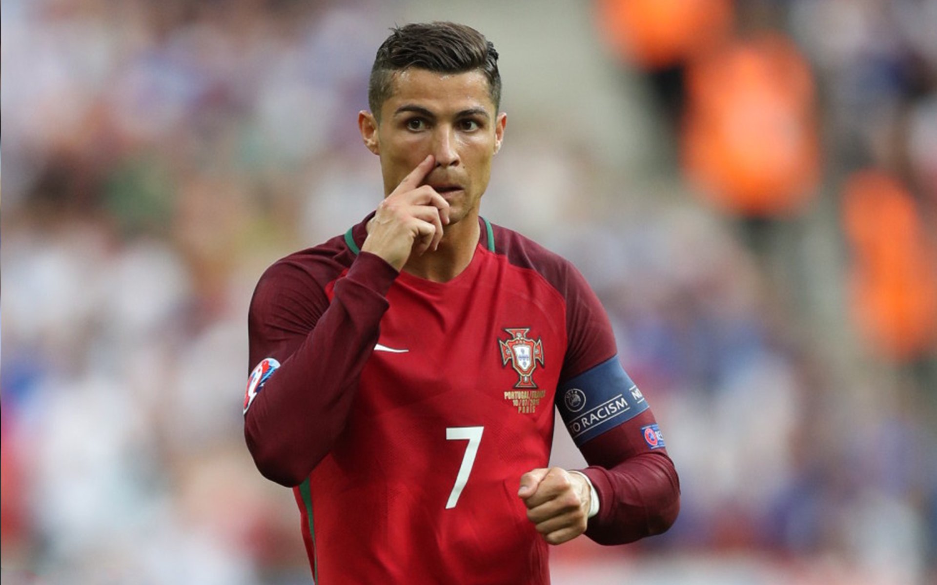 横扫背后见真章，快船的团队碾压与塔图姆的巨星时刻定义战